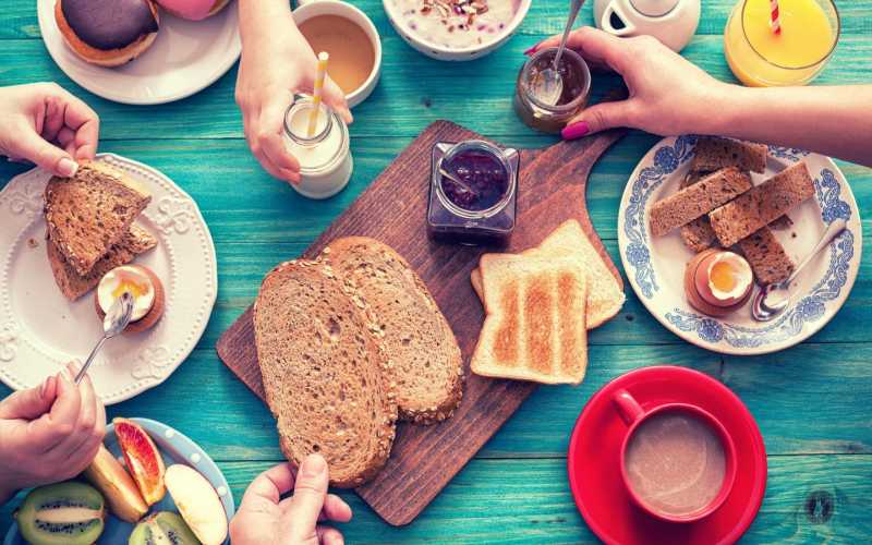 Frühstück Mütter_mit_Kindern